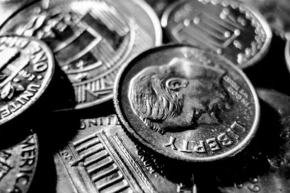 “閩系房企”緊急回應債券異動，800億負債壓頂償債壓力大