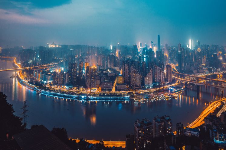 粵民投入局 花樣年與那些爆雷房企的“白衣騎士們”